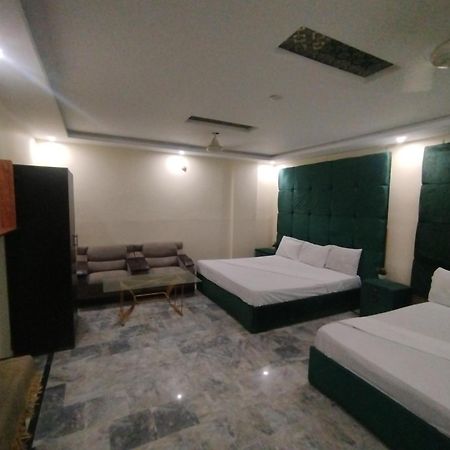 Hotel Crown Plaza, Near Karachi Airport, Darul Sehat Hospital, Dow, Agha Khan And Liaqat Hospital ภายนอก รูปภาพ